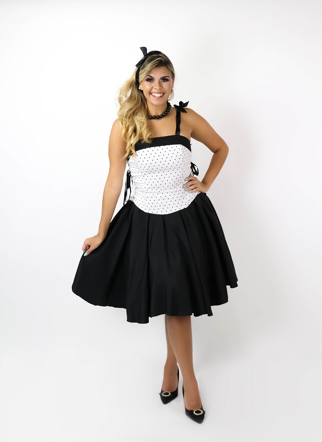 50s Corpete branco bola preta saia preta 